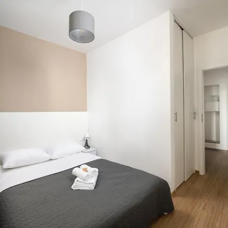 Oczapowskiego 2 Standard Apartment Warsaw